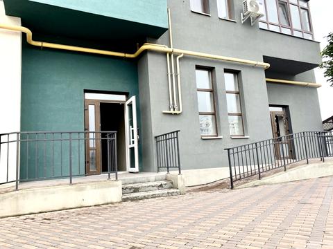 комерційна за адресою Амосова, 4