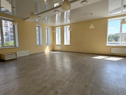 комерційна за адресою Нове шосе, 8А