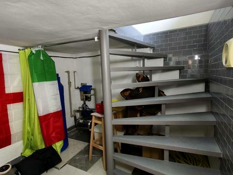 будинок за адресою Центральна вул.