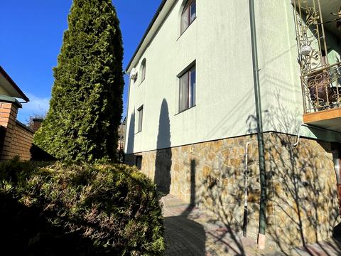 будинок за адресою Салютна вул.