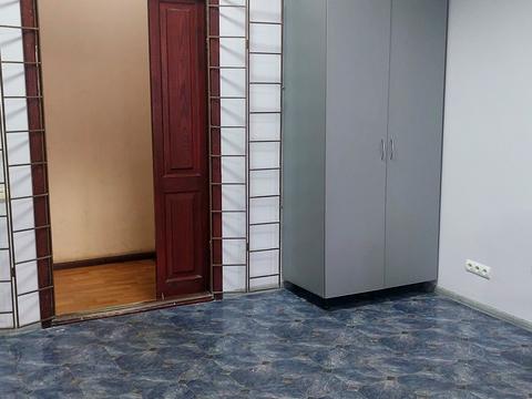 коммерческая по адресу Воскресенська, 2