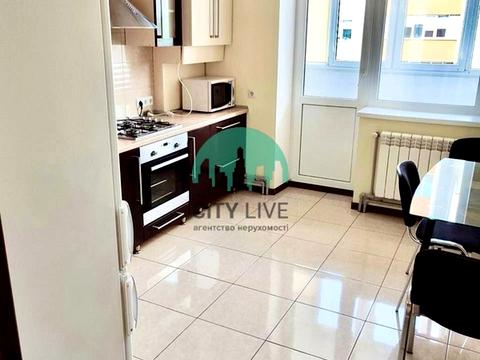 квартира за адресою Тролейбусна вул., 32