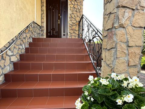 будинок за адресою Лесі Українки вул., 1