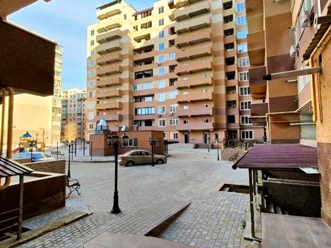 квартира за адресою Зоопаркова вул., 8в