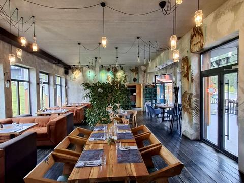 комерційна за адресою яблуниця, 1