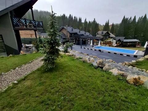 комерційна за адресою яблуниця, 1