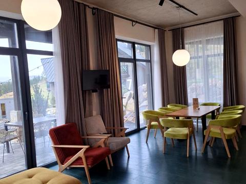 комерційна за адресою яблуниця, 1