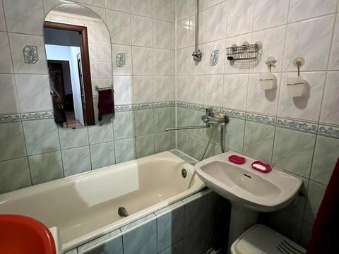 квартира за адресою Гната Хоткевича вул., 83