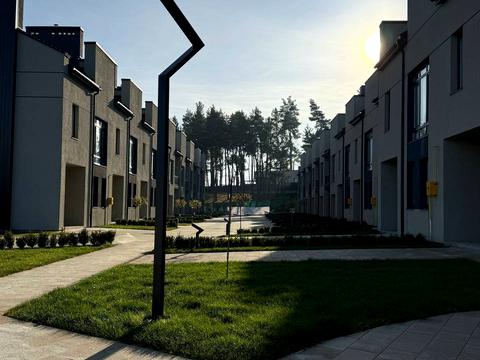 дом по адресу Євгена Коновальця, 40