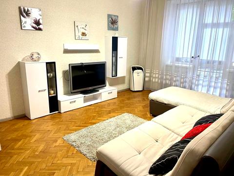 квартира за адресою Гетьмана Петра Дорошенка вул. (), 6