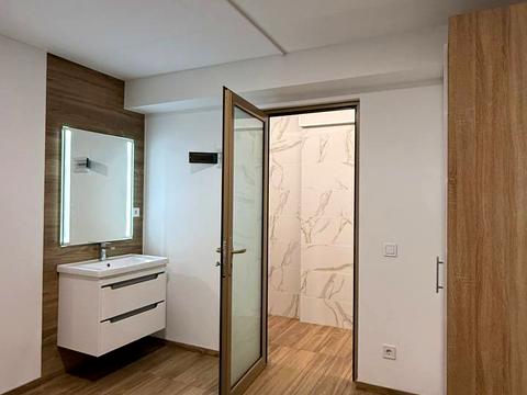 комерційна за адресою Науки просп. (Гагаріна), 112-А