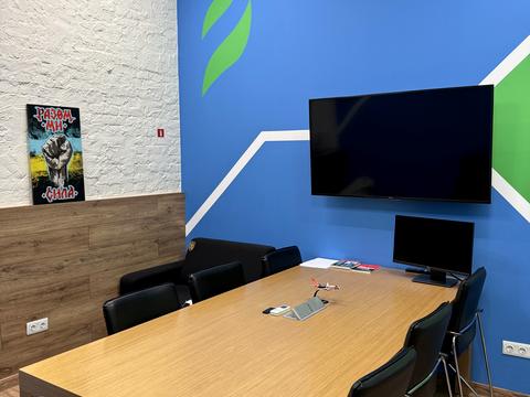 комерційна за адресою Канатна вул., 22