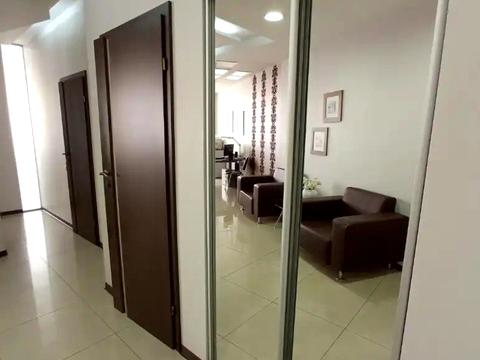 комерційна за адресою Королеви Єлизавети ІІ вул. (Глинки), 2