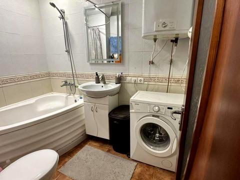 квартира за адресою Амосова вул. (Корчагінців), 5