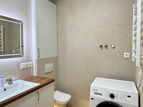 квартира за адресою Співдружності вул., 7