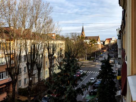 комерційна за адресою Генерала Тараса Чупринки вул. (Пушкіна), 69