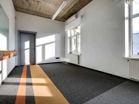 комерційна за адресою Генерала Тараса Чупринки вул. (Пушкіна), 69