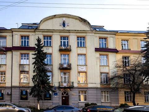 комерційна за адресою Генерала Тараса Чупринки вул. (Пушкіна), 69