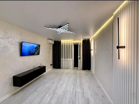 квартира за адресою Небесної Сотні, 5а