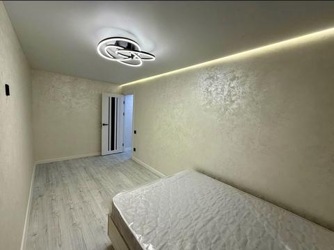 квартира за адресою Небесної Сотні, 5а