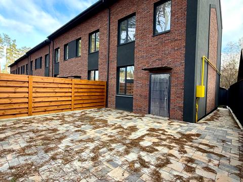 будинок за адресою Миколи Руденка вул. (Руденка), 19