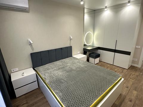 квартира по адресу Виктора Некрасова ул. (Північно-Сирецька), 10