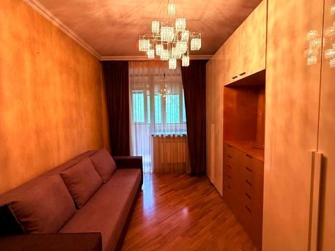 квартира за адресою майдан Конституції пл., 20