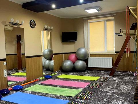 комерційна за адресою Євгена Чикаленка вул., 43