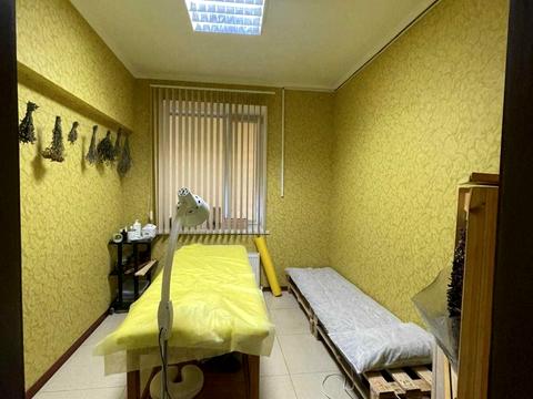 комерційна за адресою Євгена Чикаленка вул., 43