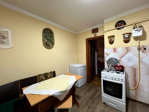 квартира за адресою Івана Величковського вул., 44