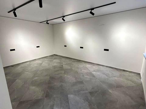 комерційна за адресою Звенигородська пл., 5