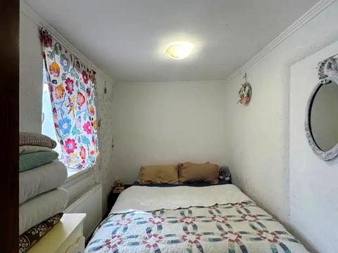 дом по адресу Центральна