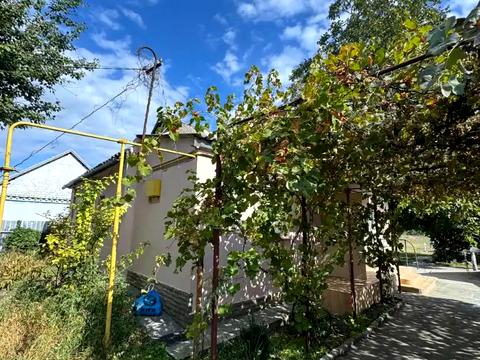 дом по адресу Центральна