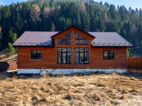 будинок за адресою Євгена Коновальця вул.