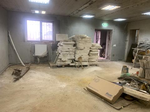 комерційна за адресою Перемоги вул., 8/4