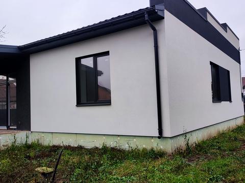 будинок за адресою Левка Семиренко