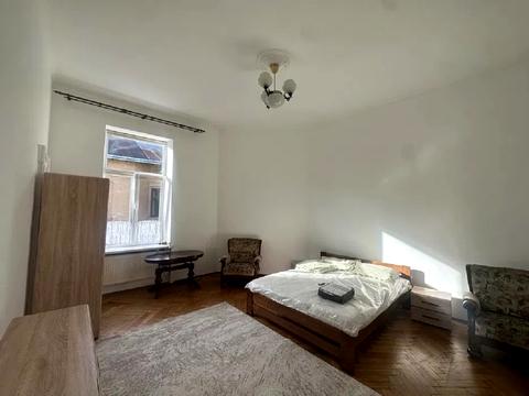 квартира по адресу Крушельницкой ул., 9