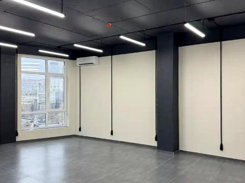 комерційна за адресою Дніпро, Ламана вул., 18