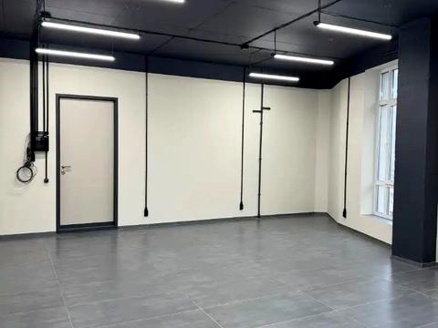 комерційна за адресою Дніпро, Ламана вул., 18