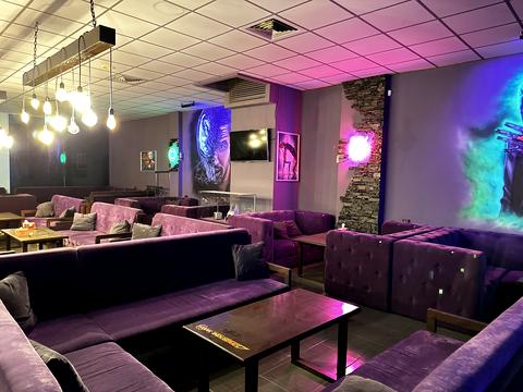 комерційна за адресою Нескорених вул., 14