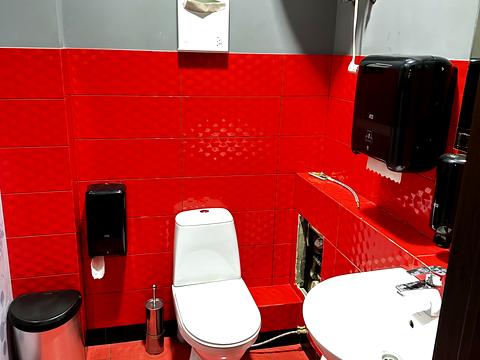 комерційна за адресою Нескорених вул., 14