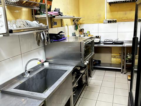 комерційна за адресою Нескорених вул., 14