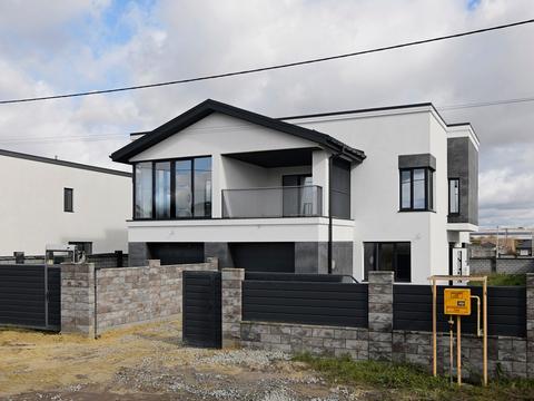 дом по адресу Кулика і Гудачека ул. (Макарова)