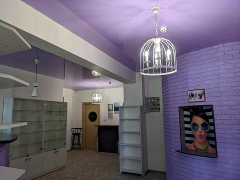 комерційна за адресою Кам'янецька вул., 118