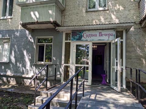 комерційна за адресою Кам'янецька вул., 118