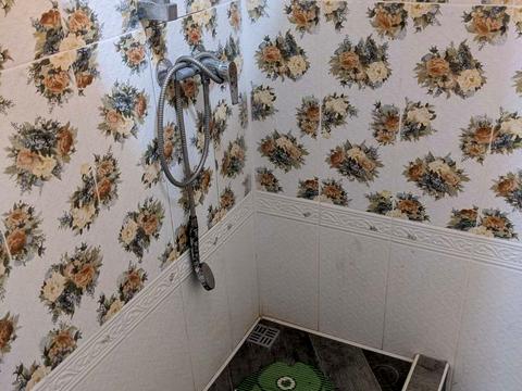 комерційна за адресою Кам'янецька вул., 118