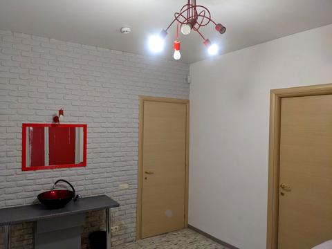 комерційна за адресою Кам'янецька вул., 118