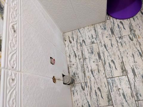 комерційна за адресою Кам'янецька вул., 118