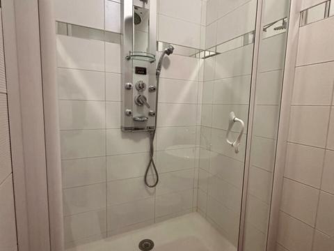 квартира за адресою Олександра Олеся вул., 20