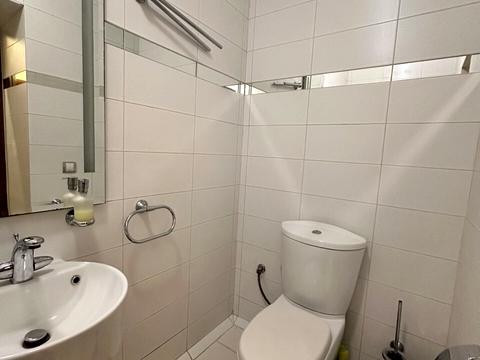 квартира за адресою Олександра Олеся вул., 20